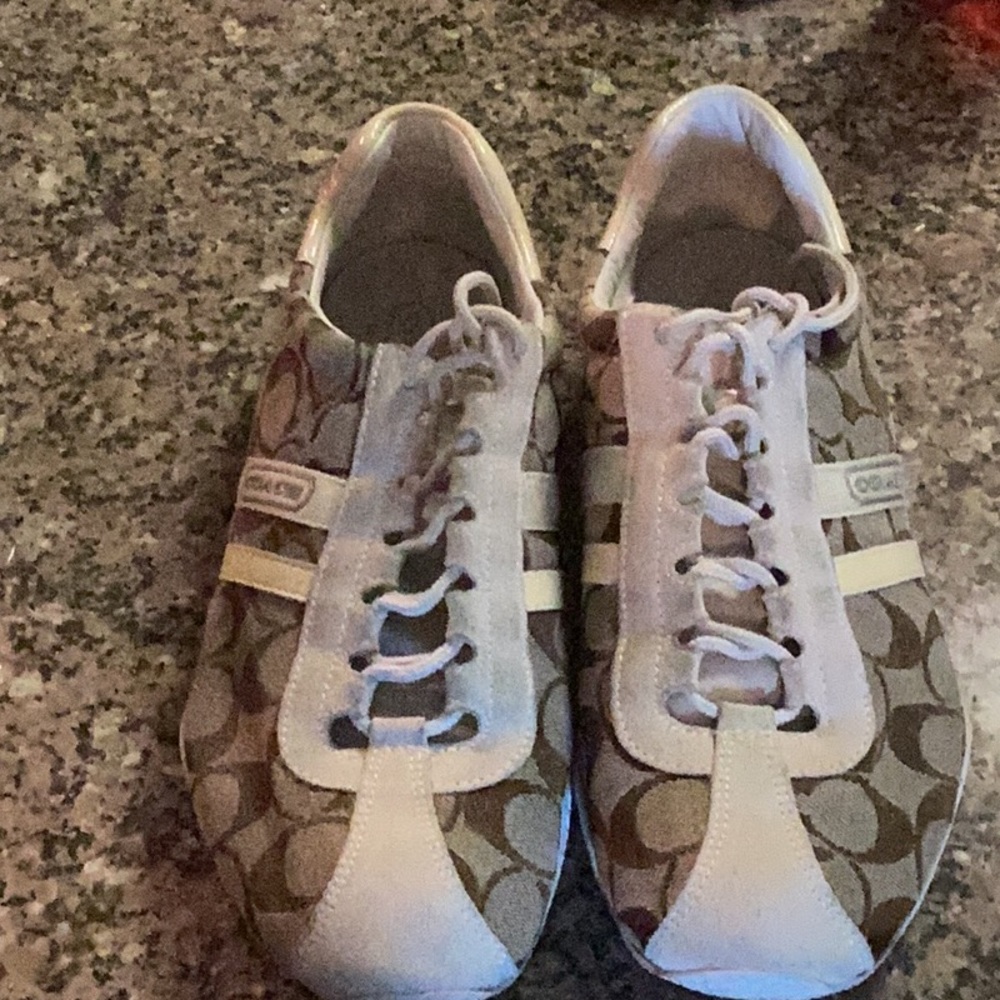 Coach tan/brown/crème shoes size 11